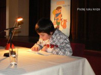 podej ruku knize 037.jpg